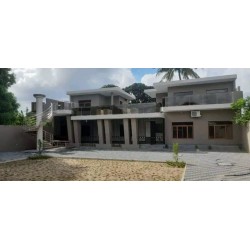 Luxury 4-bedroom villa for sale in Matola 700