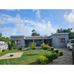 Type 3 house for sale in Zimpeto Circular stop Bloquinhos
